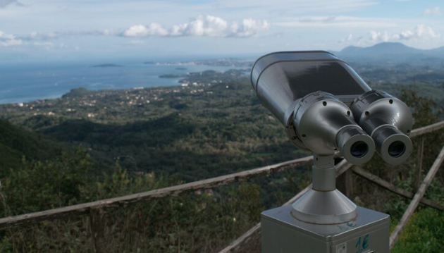 The Sanctuary of Singular Perspective